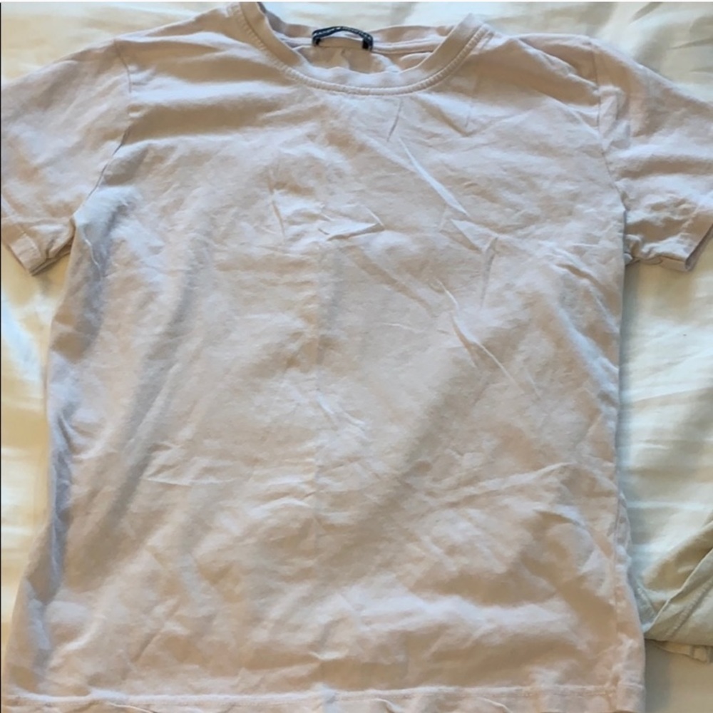 Brandy Melville t-shirt